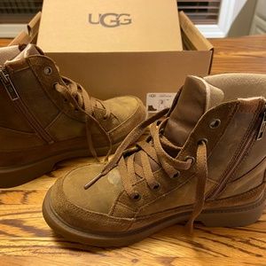 UGG Size 2 Little Kids Brown Boots